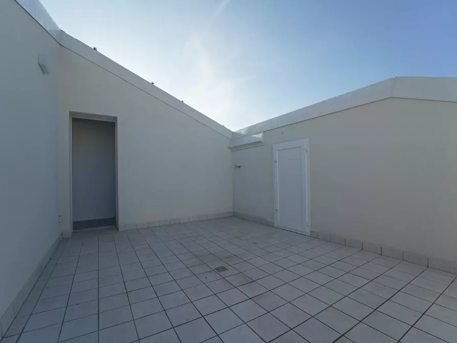 Immagine 16 di Quadrilocale in vendita  in Via Niccolò Tommaseo 100 a Rimini