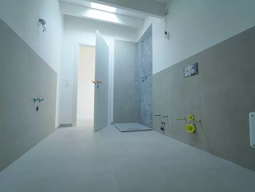 Immagine 14 di Quadrilocale in vendita  in Via Niccolò Tommaseo 100 a Rimini