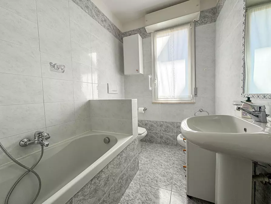 Immagine 20 di Trilocale in vendita  in Via Salvemini 28 a Rimini