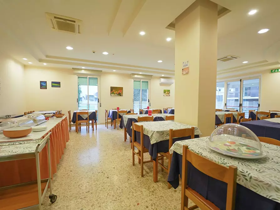 Immagine 5 di Palazzo in vendita  in Via Publio Virgilio Marone a Bellaria-Igea Marina