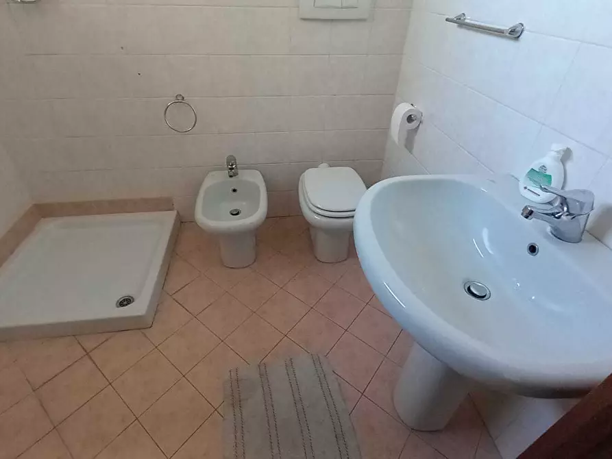 Immagine 11 di Bilocale in vendita  in Via Giuseppe Baretti 23 a Rimini