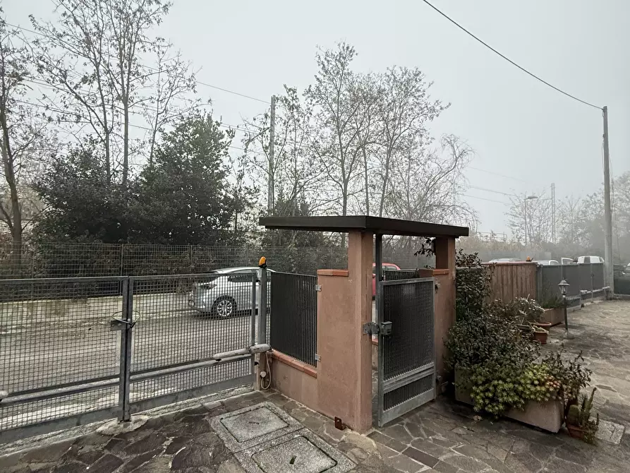 Immagine 32 di Quadrilocale in vendita  in Via Monte San Michele 11 a Rimini