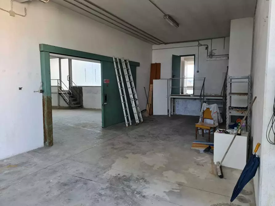 Immagine 7 di Magazzino in affitto  in Via Marecchiese 273b a Rimini