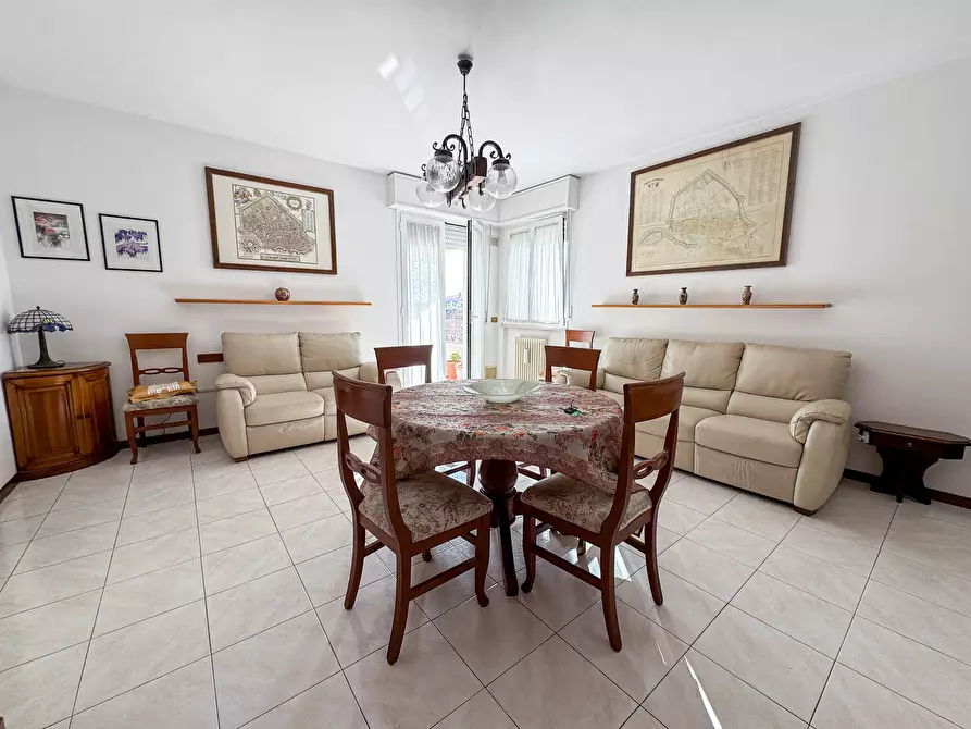 Immagine 3 di Trilocale in vendita  in VIA MARVELLI 7 a Rimini