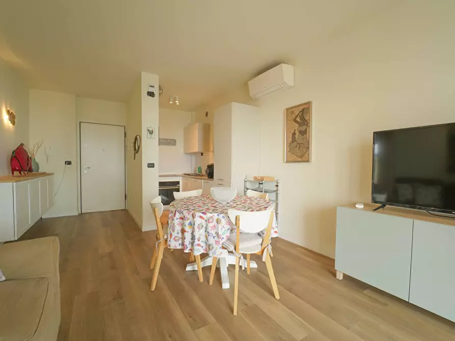 Immagine 3 di Quadrilocale in vendita  in Viale D'Annunzio 183/a a Riccione