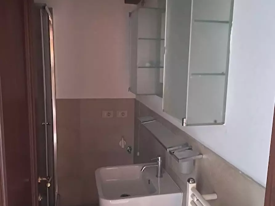 Immagine 11 di Trilocale in vendita  a Pesaro