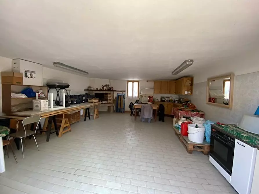 Immagine 3 di Rustico / casale in vendita  in Via Sant'Andrea in Villis a Fano