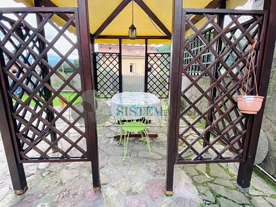 Immagine 29 di Villa in vendita  in Via 1º Maggio 12 a Follo