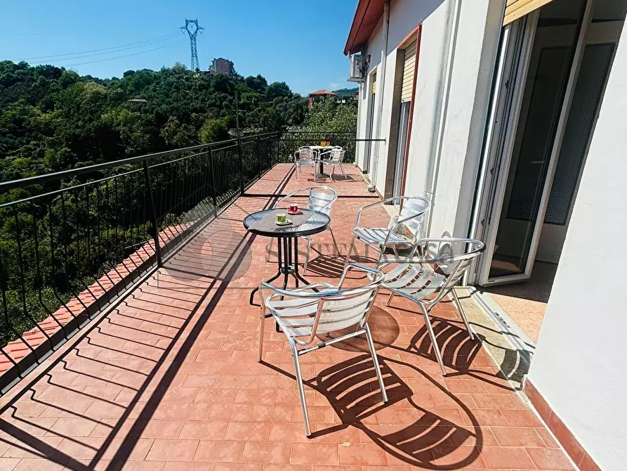Immagine 5 di Villa in vendita  in Via Fratelli Aristide e Alduino Castellini 8 a Vezzano Ligure