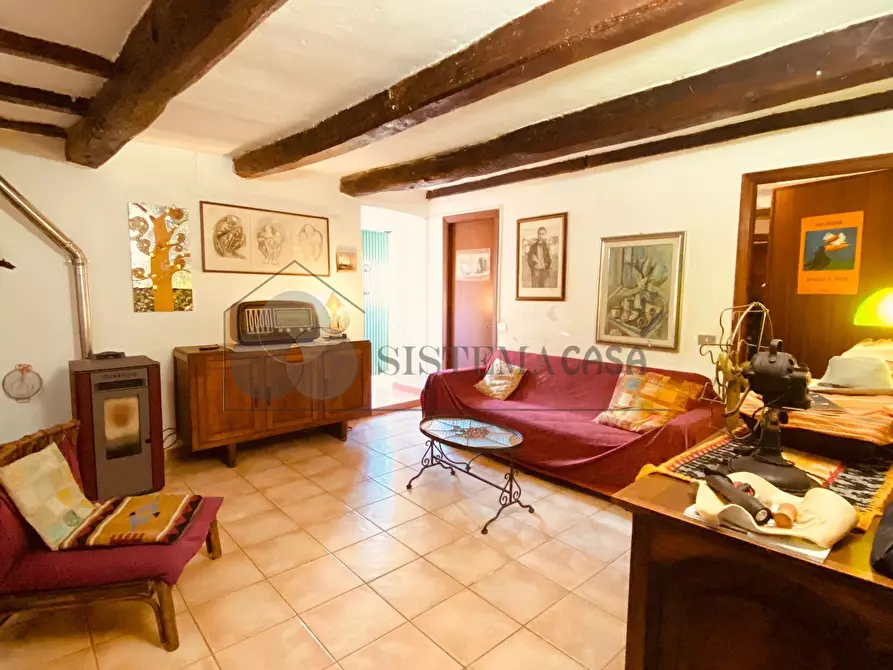 Immagine 9 di Rustico / casale in vendita  in Via Borgo di Sopra Giucano 10 a Fosdinovo