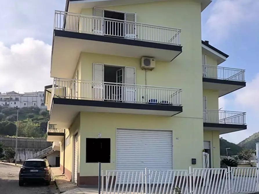 Immagine 1 di Casa indipendente in vendita  in Corso Margherita 478 a Terranova Da Sibari