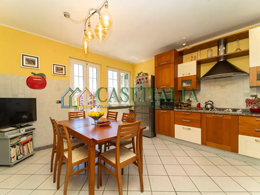 Immagine 11 di Casa indipendente in vendita  a Cisano Sul Neva