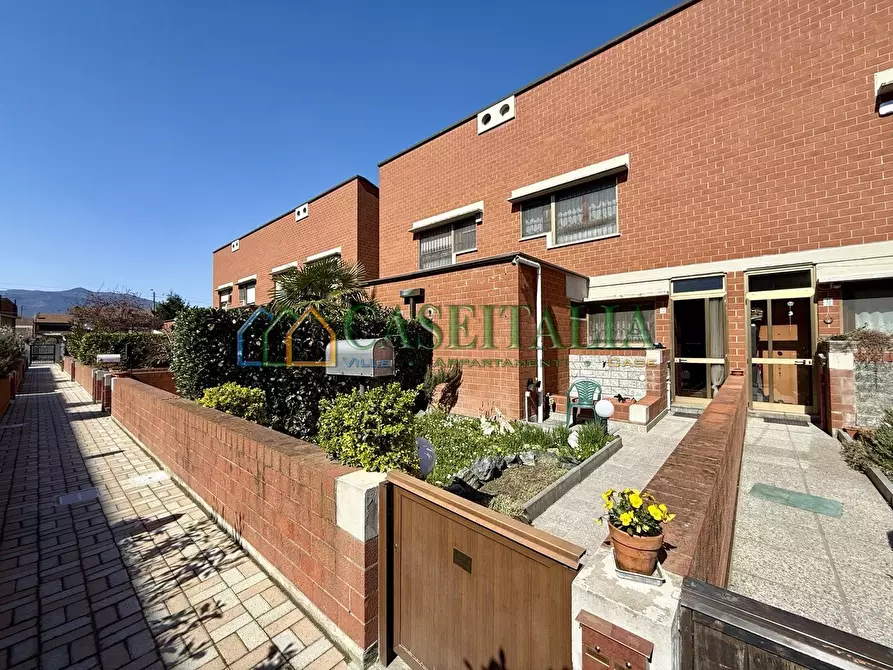 Immagine 1 di Villetta a schiera in vendita  in Via dei Comuni 11 a Buttigliera Alta