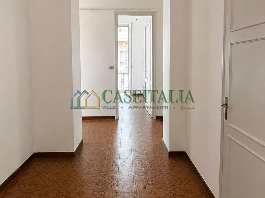 Immagine 9 di Quadrilocale in vendita  in Via Vincenzo Vela 40 a Torino