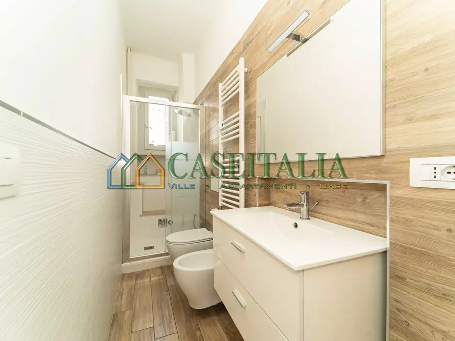 Immagine 11 di Bilocale in vendita  in Via Onorato Vigliani 223 a Torino