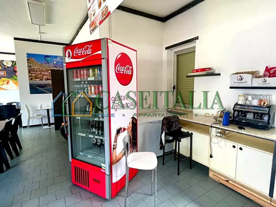 Immagine 9 di Locale commerciale in vendita  in Via Stazione 78 a None