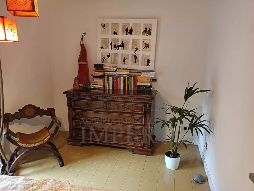 Immagine 8 di Pentalocale in vendita  in Via Caduti del Lavoro 3 a Ventimiglia