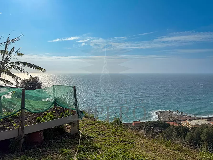 Immagine 25 di Villa in vendita  in Strada della Cava 18 a Bordighera