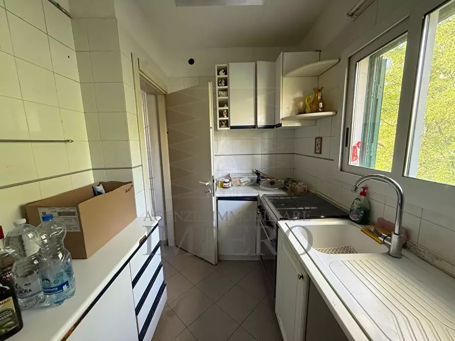 Immagine 6 di Bilocale in vendita  in Via Anacleto Hughes a Ventimiglia