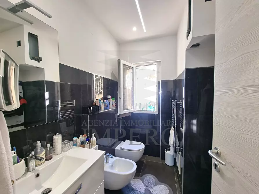 Immagine 17 di Trilocale in vendita  in via della resistenza 17 a Ventimiglia