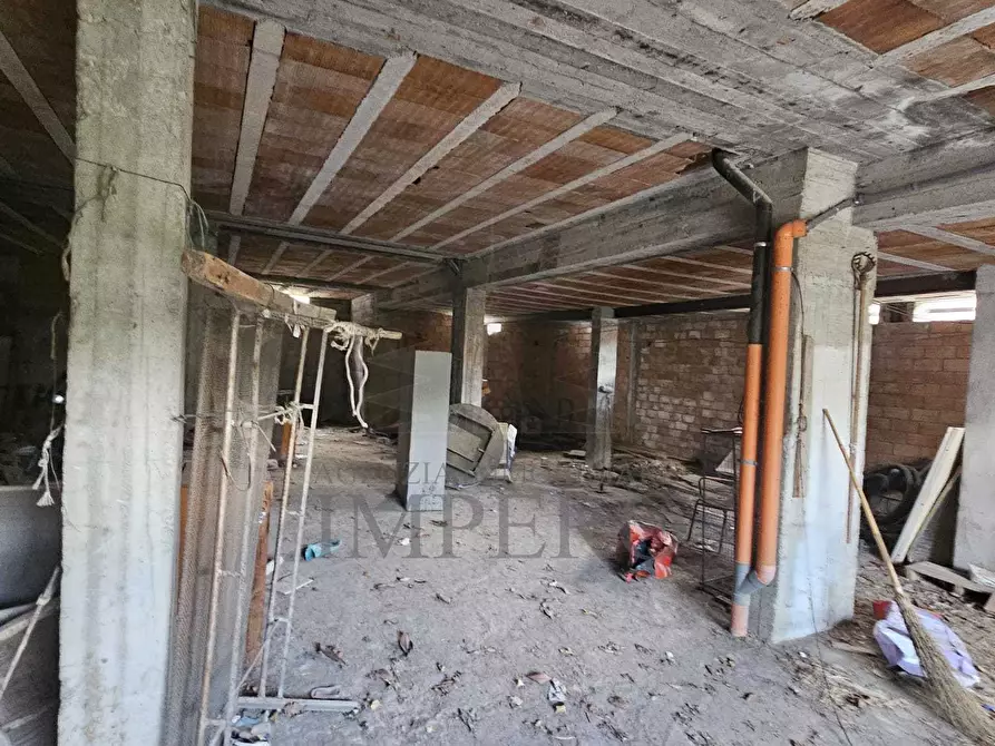 Immagine 2 di Magazzino in vendita  in Via dell'Opera a Ventimiglia