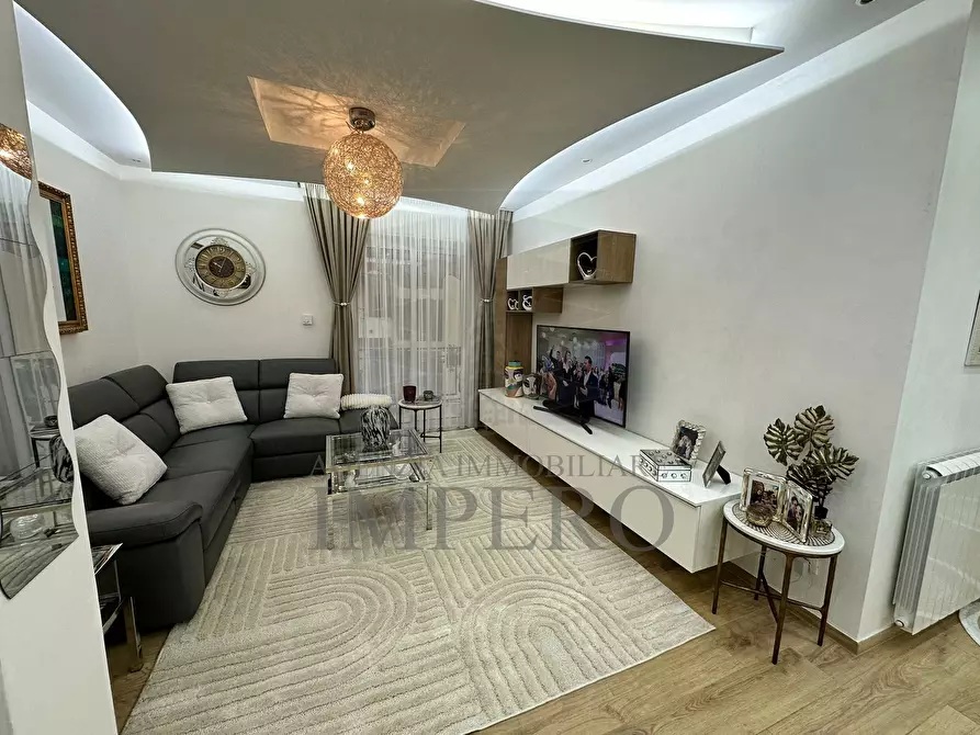 Immagine 1 di Porzione di casa in vendita  in Corso Limone Piemonte 10 a Ventimiglia