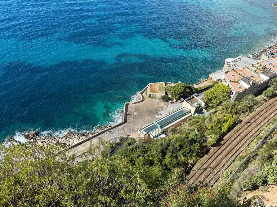 Immagine 28 di Pentalocale in vendita  in Corso Mentone 79 a Ventimiglia