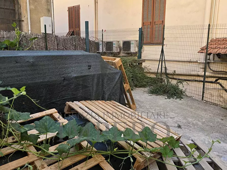 Immagine 6 di Locale commerciale in vendita  in Lungo Roya Rossi 9 a Ventimiglia