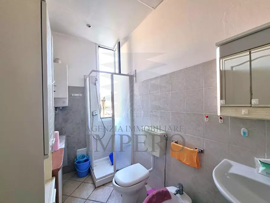 Immagine 11 di Bilocale in vendita  in Piazza Madonna 1 a Camporosso