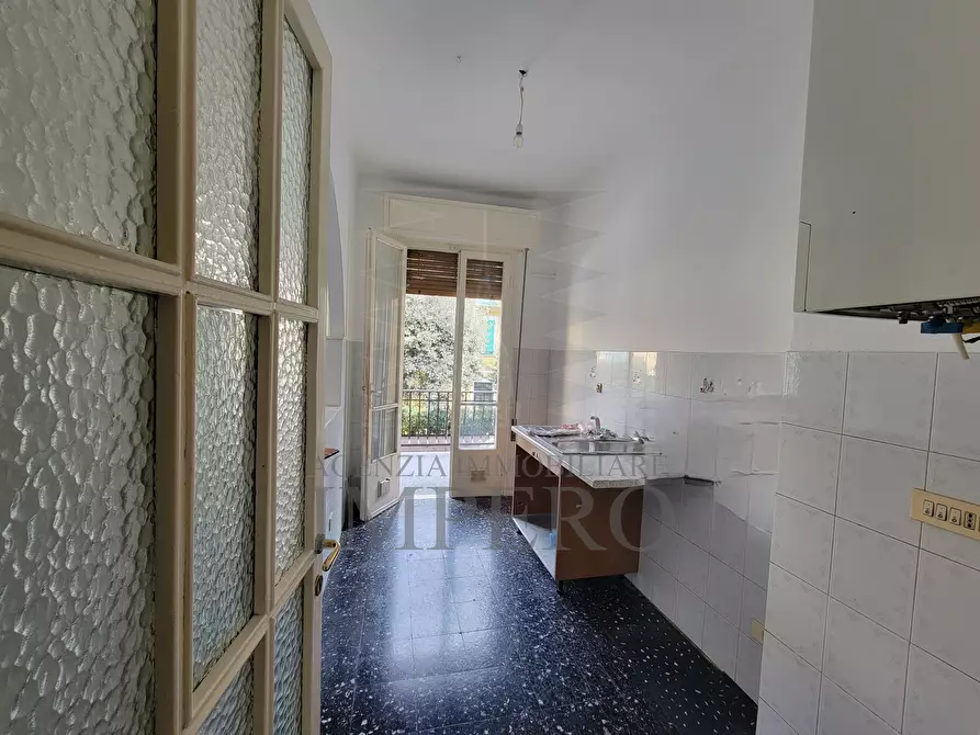Immagine 2 di Quadrilocale in vendita  in Via Roma 42 a Ventimiglia