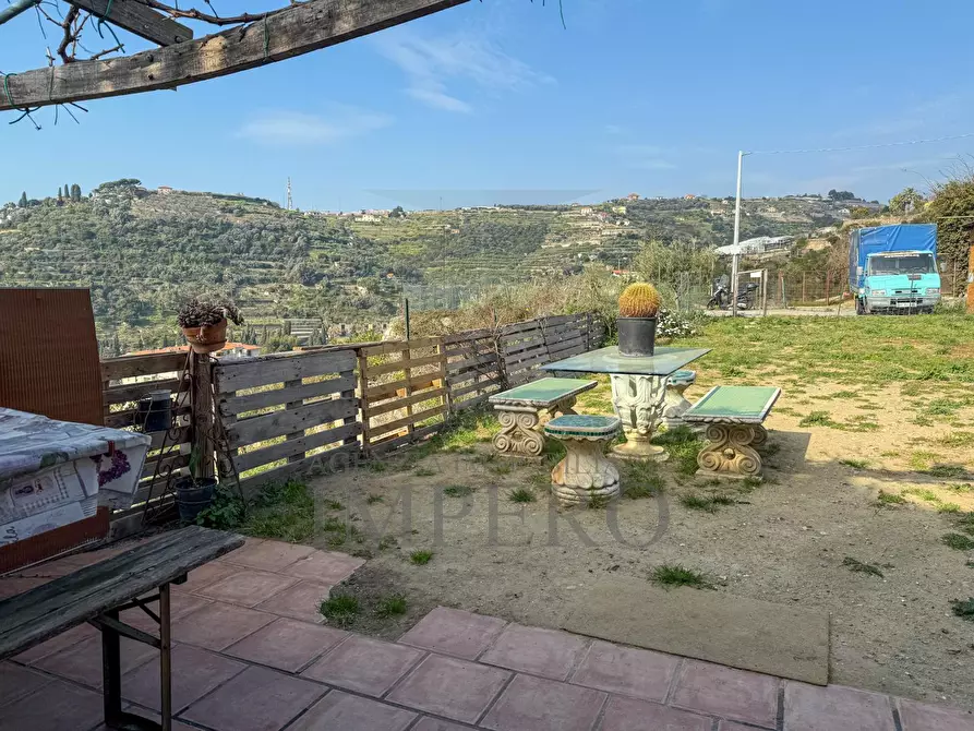 Immagine 18 di Villa in vendita  in Strada della Cava 18 a Bordighera