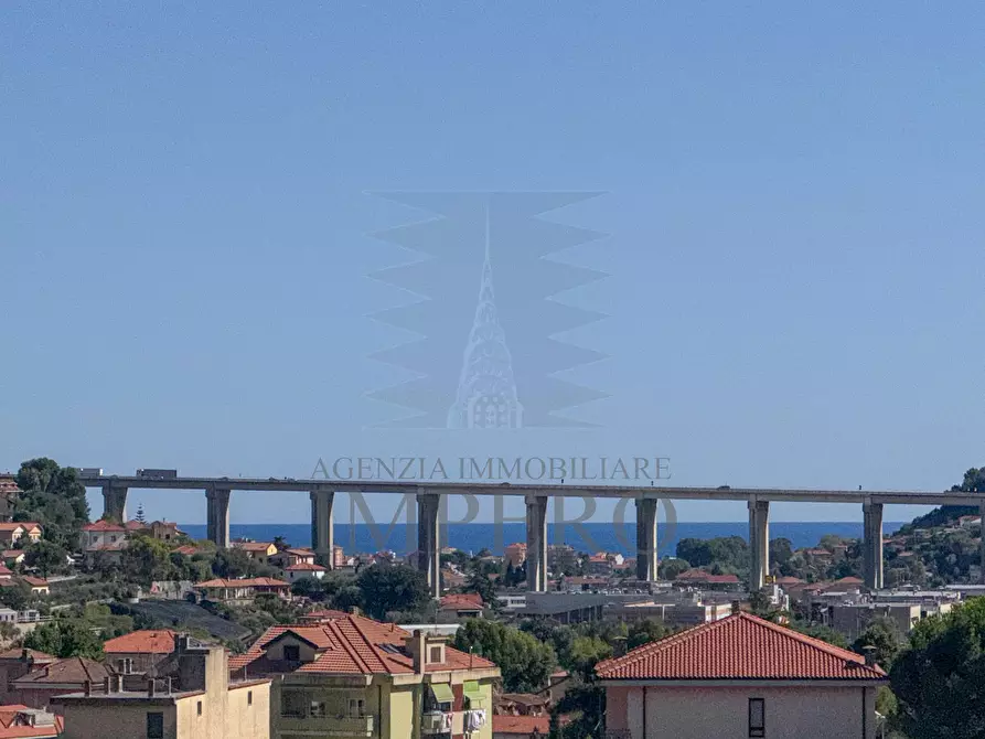 Immagine 20 di Pentalocale in vendita  in Località Gray 14 a Camporosso