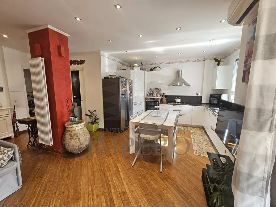 Immagine 3 di Bilocale in vendita  in Corso Limone Piemonte 184 a Ventimiglia