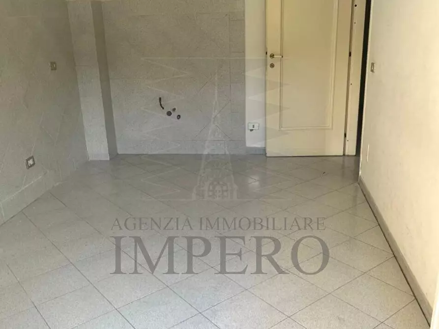 Immagine 15 di Locale commerciale in vendita  in Via Colonnello Aprosio 105 a Vallecrosia