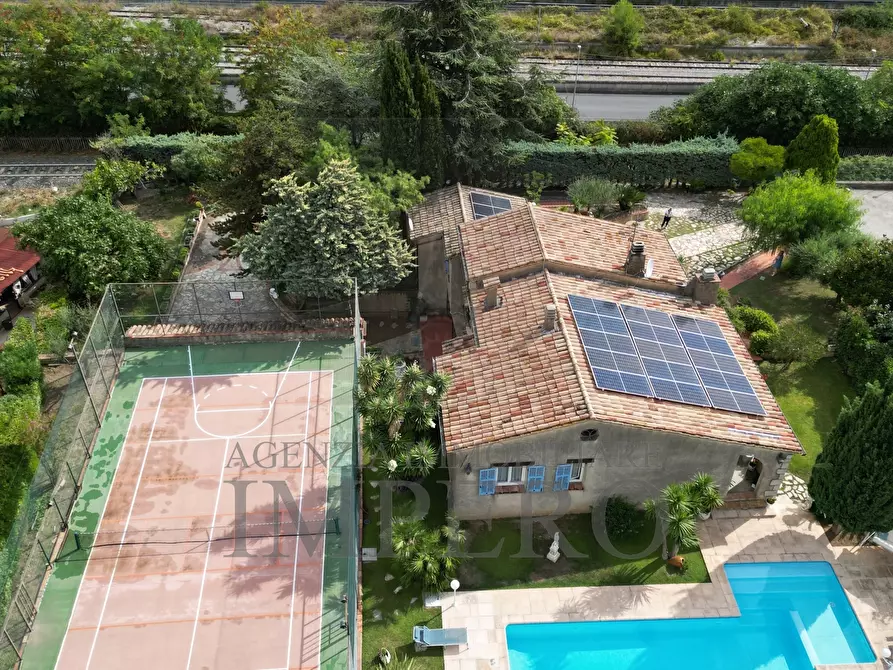 Immagine 3 di Villa in vendita  in Via Gallardi 63 a Ventimiglia