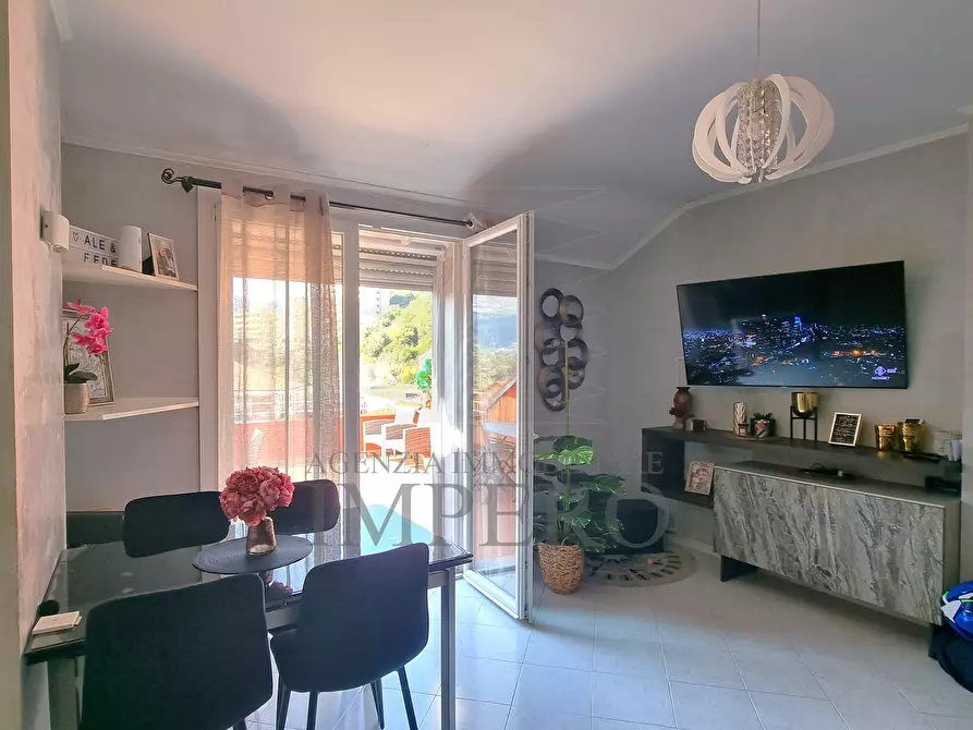 Immagine 3 di Trilocale in vendita  in Corso Limone Piemonte 112 a Ventimiglia