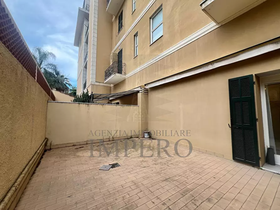 Immagine 6 di Bilocale in vendita  in Corso Italia 100 a Bordighera