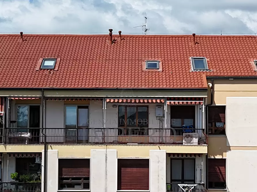 Immagine 28 di Quadrilocale in vendita  in Via Cornelio Tacito 2 a Ventimiglia