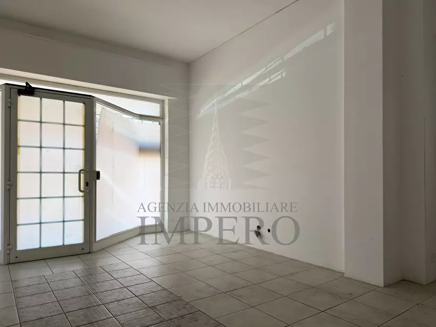 Immagine 12 di Locale commerciale in vendita  in Via Sottoconvento 59 a Ventimiglia