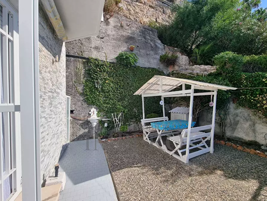 Immagine 22 di Bilocale in vendita  in Via Cavalieri di Malta 10 a Ospedaletti