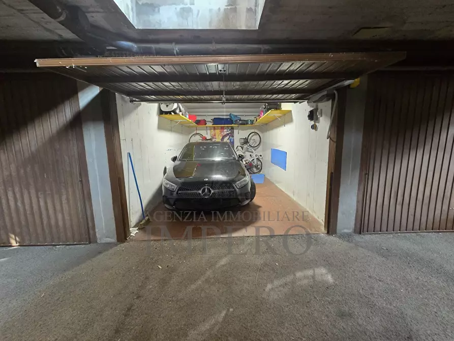 Immagine 2 di Garage in vendita  in Via San Secondo 15 a Ventimiglia