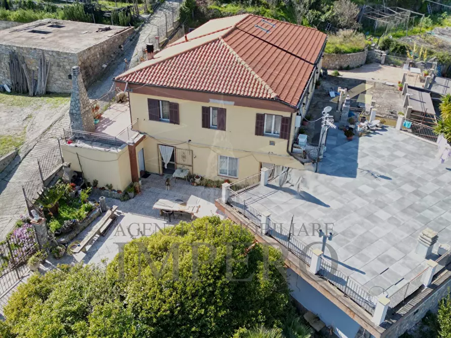 Immagine 1 di Villa in vendita  in Strada Curtasse 14 a Bordighera