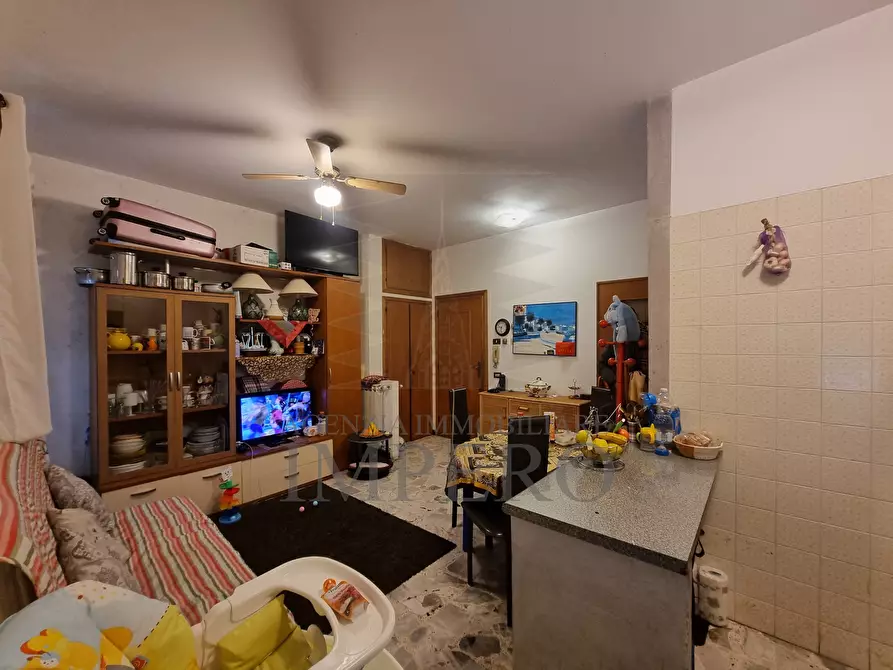 Immagine 3 di Bilocale in vendita  in Piazza Giuseppe Garibaldi 1 a Camporosso
