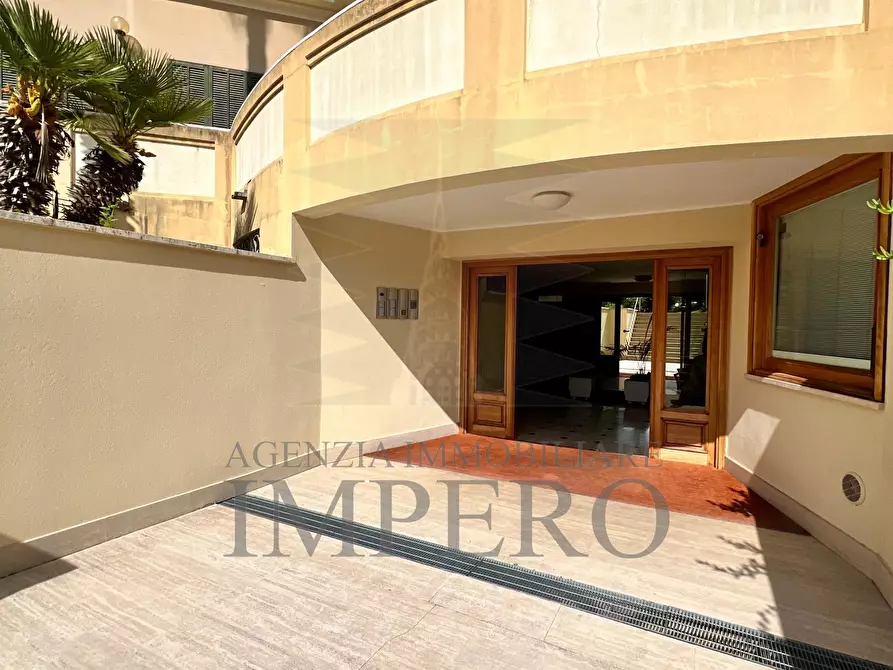 Immagine 2 di Quadrilocale in vendita  in Corso Italia 100 a Bordighera