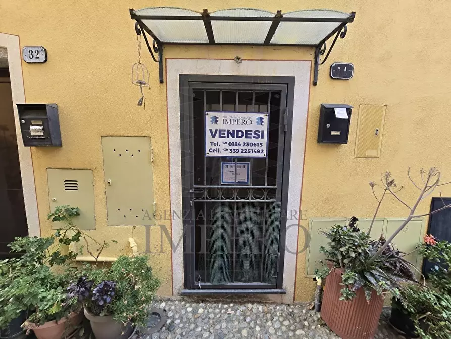 Immagine 15 di Bilocale in vendita  in Salita alle Mura 30 a Ventimiglia