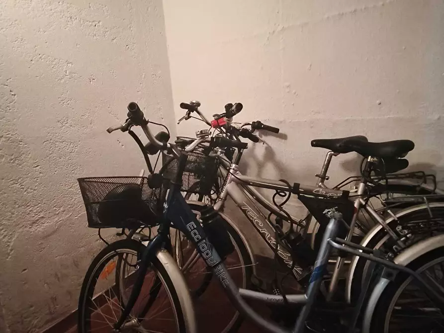 Immagine 1 di Magazzino in vendita  in Viale Maiella A a Francavilla Al Mare