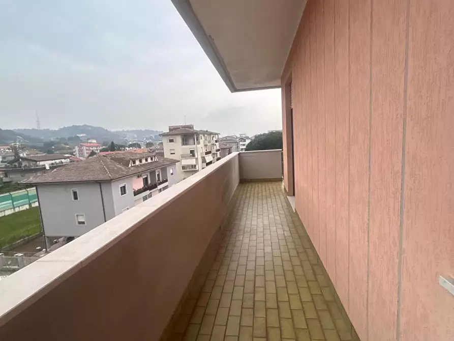 Immagine 12 di Trilocale in affitto  in Viale Maiella 23/A a Francavilla Al Mare