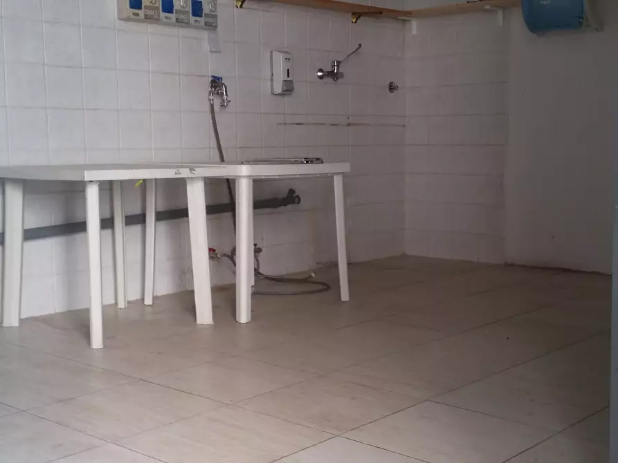 Immagine 1 di Magazzino in affitto  a Francavilla Al Mare