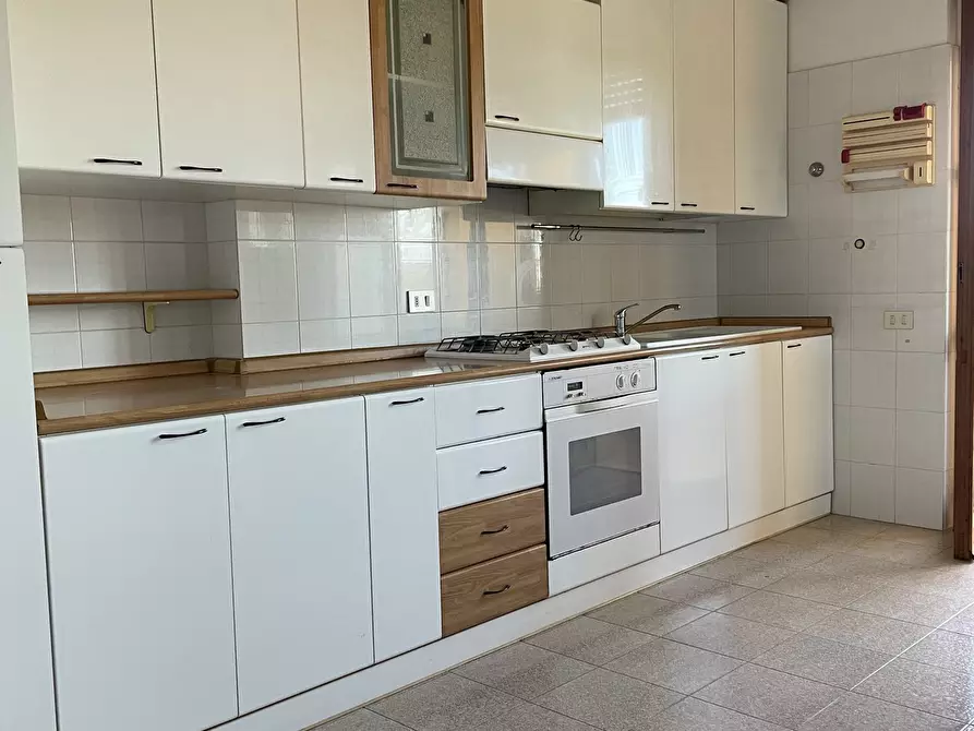 Immagine 5 di Quadrilocale in vendita  a Torrevecchia Teatina