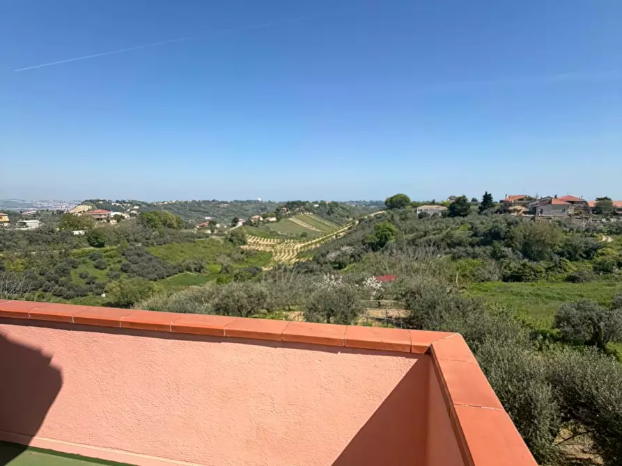 Immagine 40 di Casa indipendente in vendita  in VIALE MAIELLA a Chieti